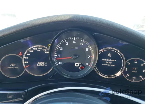 2018 Porsche Panamera 4S z USA, uszkodzony, nr VIN WP0AB2A7XJL135797